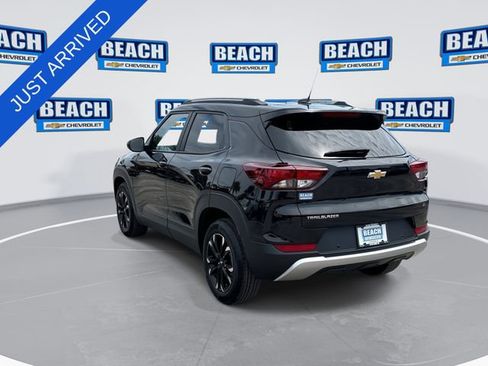Used 2023 Chevrolet TrailBlazer LT w/ Convenience Package FWD image 6
