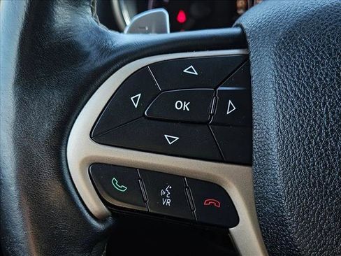 Used 2016 Jeep Grand Cherokee Limited image 12