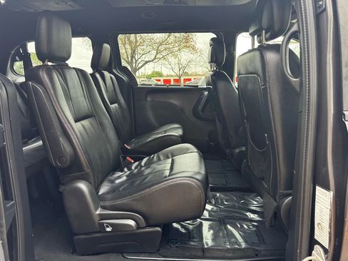 Used 2018 Dodge Grand Caravan GT image 15
