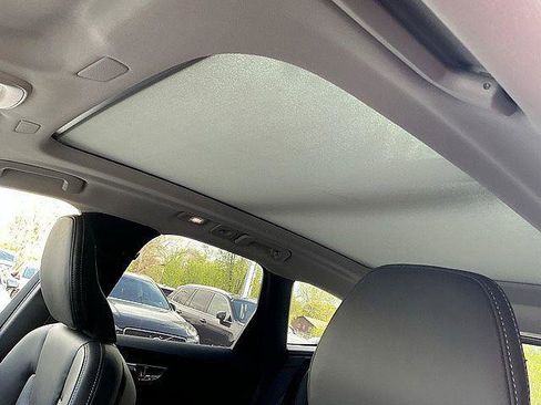 New 2026 Volvo XC60 B5 Ultra w/ Climate Package AWD/4WD image 16