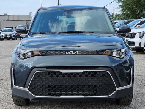 Used 2025 Kia Soul LX w/ LX Technology Package image 8