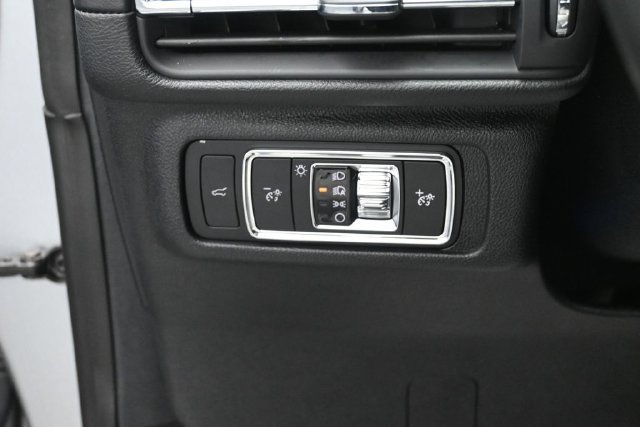 Certified 2022 Lincoln Corsair Reserve w/ Elements Package FWD image 11