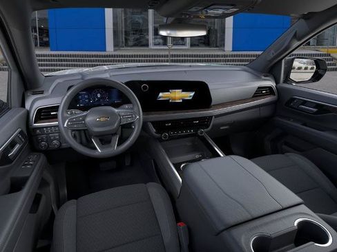 New 2026 Chevrolet Suburban LS AWD/4WD image 15