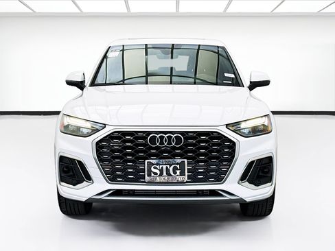 Used 2023 Audi Q5 2.0T Premium w/ Convenience Package AWD/4WD image 2