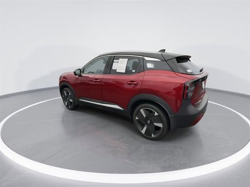 Used 2025 Nissan Kicks SR w/ SR Premium Package image 6