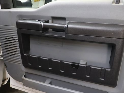 Used 2016 Ford F550 4x4 Crew Cab Super Duty image 11