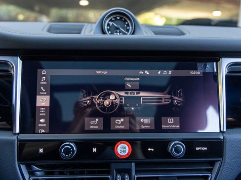 New 2026 Porsche Macan image 39