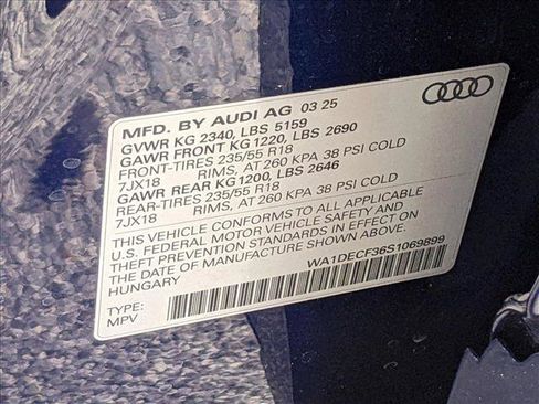 New 2025 Audi Q3 2.0T Premium image 17