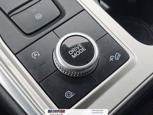 Used 2020 Ford Explorer XLT w/ Equipment Group 202A image 23