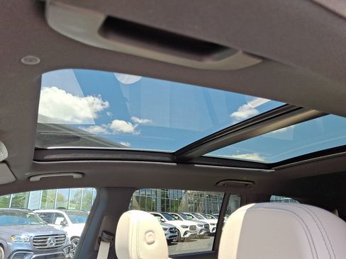 Certified 2025 Mercedes-Benz GLS 450 4MATIC image 16