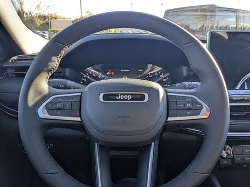 New 2026 Jeep Compass Latitude image 21