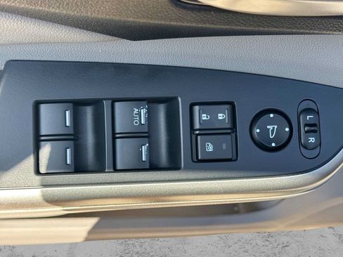 Used 2014 Honda CR-V EX-L image 16