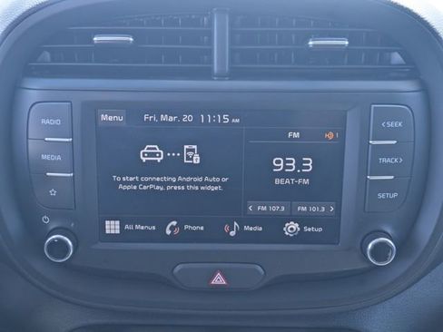 Used 2025 Kia Soul LX FWD image 17