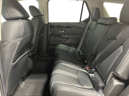 New 2025 Honda Pilot Touring image 22