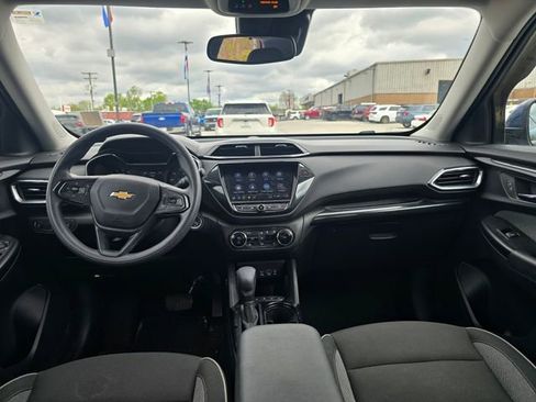 Used 2023 Chevrolet TrailBlazer LT w/ Convenience Package AWD/4WD image 14