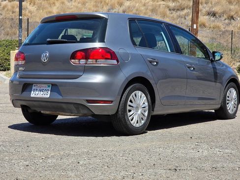 Used 2012 Volkswagen Golf 4-Door FWD image 17