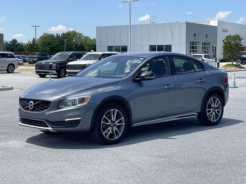 Used 2018 Volvo S60 T5 Cross Country Platinum AWD/4WD image 27
