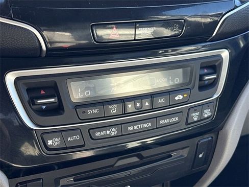 Used 2019 Honda Pilot Touring image 22