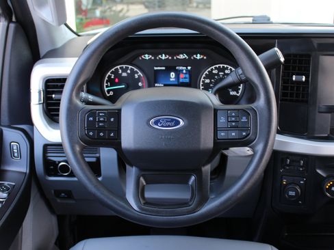 Used 2024 Ford F250 XL image 21