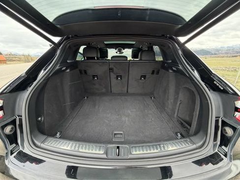 Used 2018 Porsche Macan AWD/4WD image 20