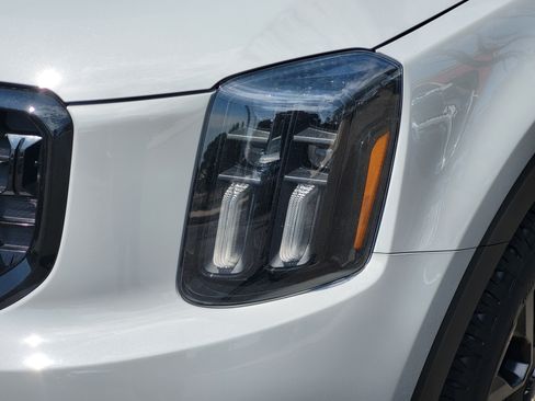 Used 2024 Kia Telluride SX Prestige X-Pro AWD/4WD image 5