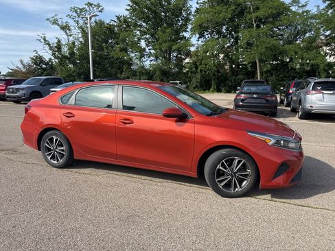 Used 2022 Kia Forte LXS FWD image 25