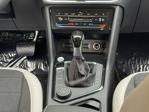 New 2026 Volkswagen Taos SE AWD/4WD image 19