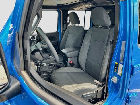 Certified 2024 Jeep Wrangler Unlimited Sport AWD/4WD image 19