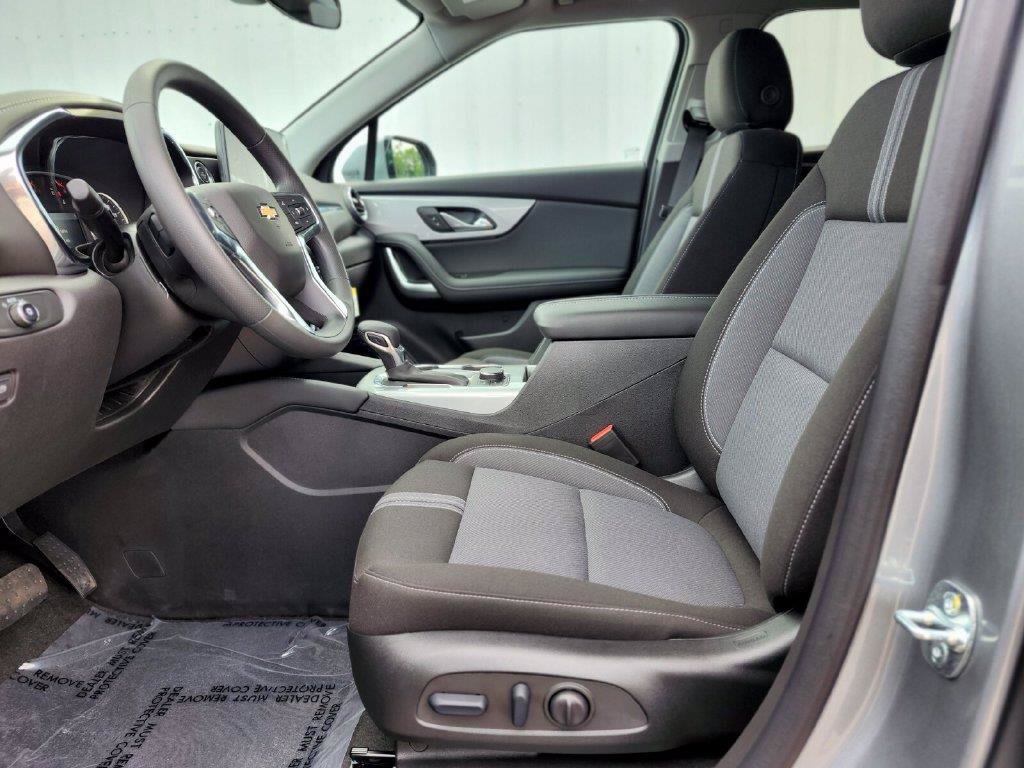 New 2026 Chevrolet Blazer LT w/ LPO, Floor Liner Package AWD/4WD image 16