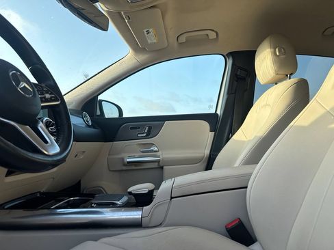 Used 2021 Mercedes-Benz GLA 250 image 36