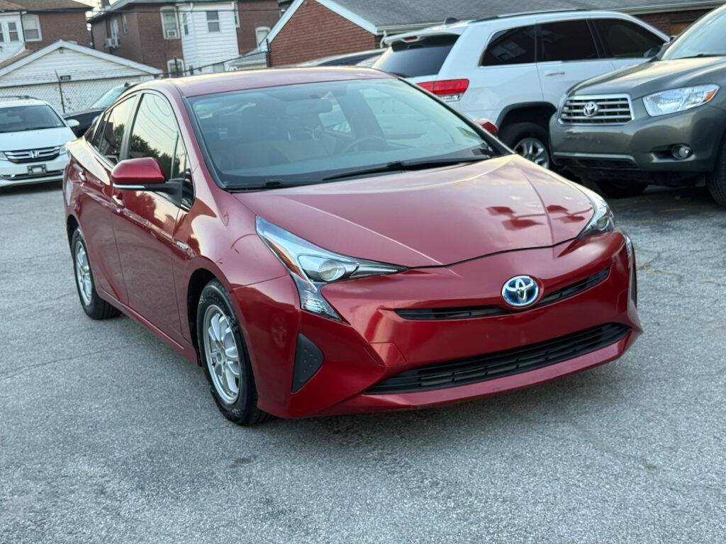 Used 2016 Toyota Prius Two FWD image 3