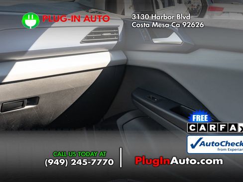 Used 2022 Volkswagen Taos SE w/ Panoramic Sunroof Package AWD/4WD image 17
