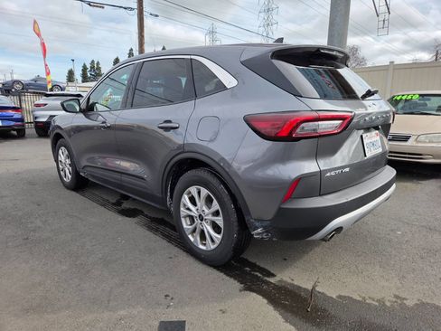 Used 2024 Ford Escape Active image 2