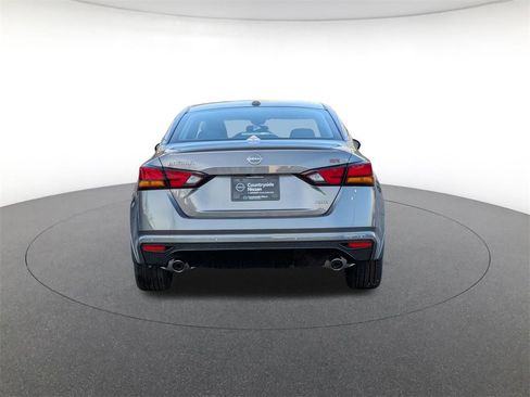 New 2025 Nissan Altima 2.5 SR image 6