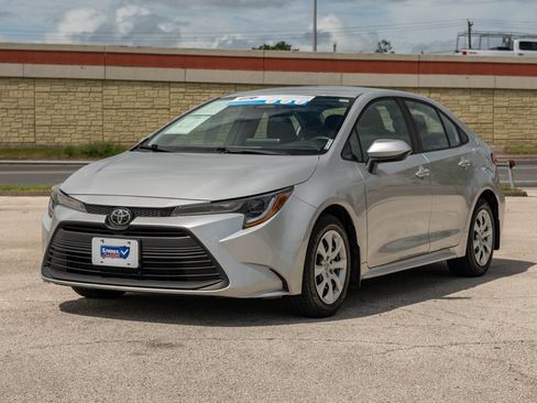Used 2024 Toyota Corolla LE FWD image 4