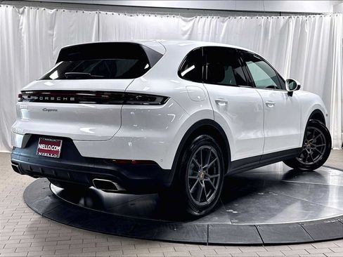 Used 2026 Porsche Cayenne AWD/4WD image 9
