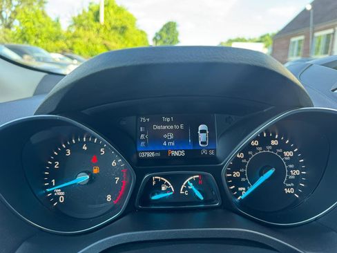 Used 2018 Ford Escape SE FWD image 9