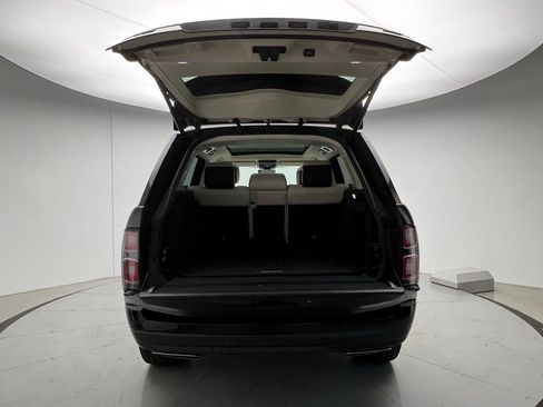 Used 2021 Land Rover Range Rover P525 Westminster Edition image 5