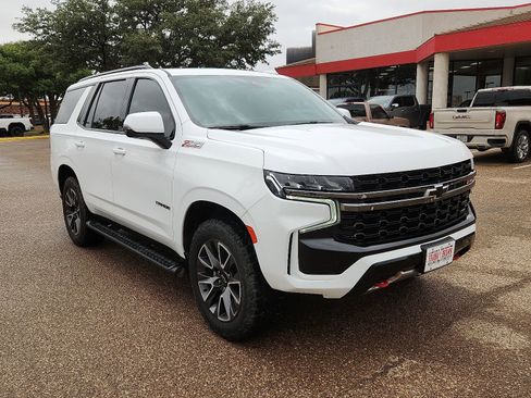 Used 2021 Chevrolet Tahoe Z71 w/ Luxury Package AWD/4WD image 6