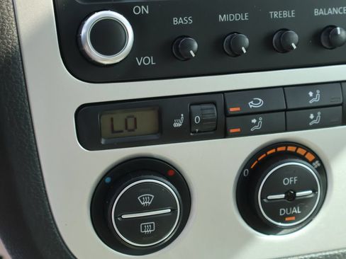 Used 2008 Volkswagen Eos 2.0T FWD image 35