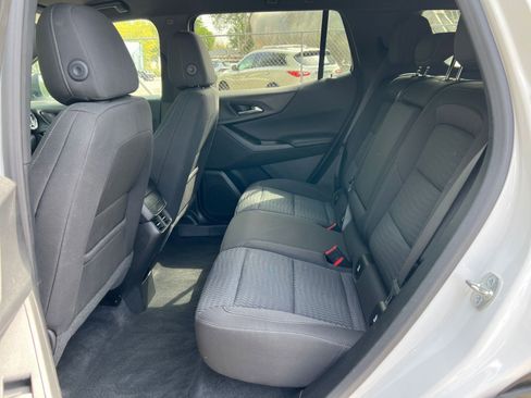 Used 2025 Chevrolet Equinox LT AWD/4WD image 36