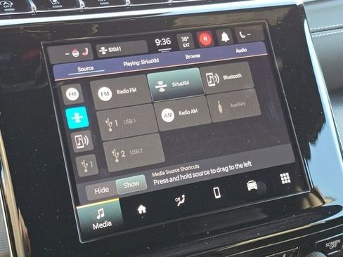 Used 2023 Jeep Grand Cherokee L Laredo image 10