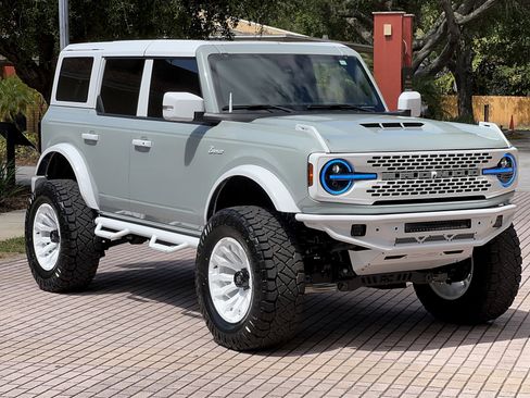 Used 2024 Ford Bronco Outer Banks image 19