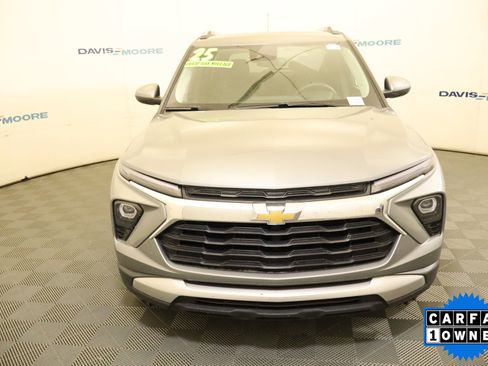 Used 2025 Chevrolet TrailBlazer LT AWD/4WD image 14