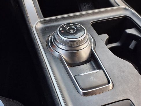 Used 2022 Ford Edge SE image 19