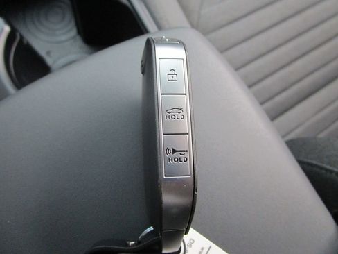 Used 2025 Kia K4 EX image 37