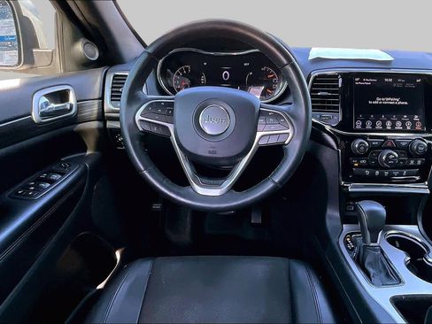 Used 2019 Jeep Grand Cherokee Altitude RWD image 6