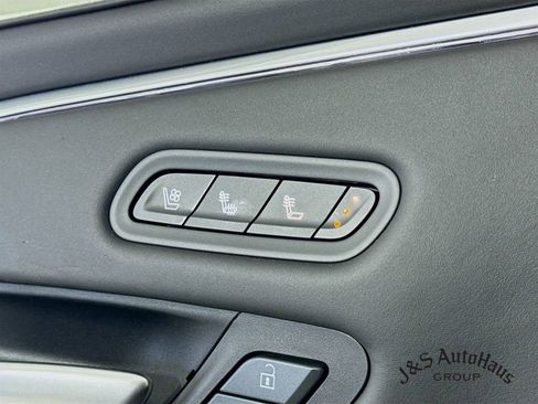 Used 2022 Cadillac Escalade Sport Platinum image 26