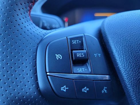 Used 2025 Ford Escape ST-Line image 19