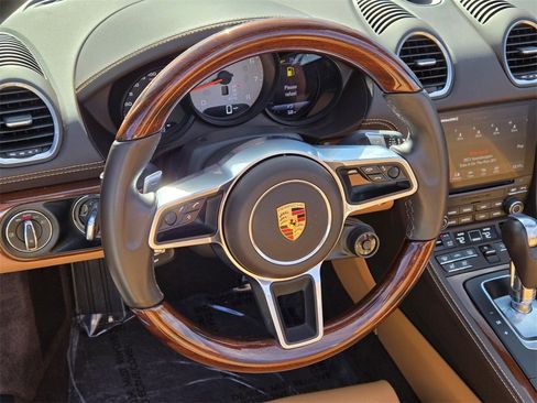 Used 2024 Porsche 718 Boxster S image 31